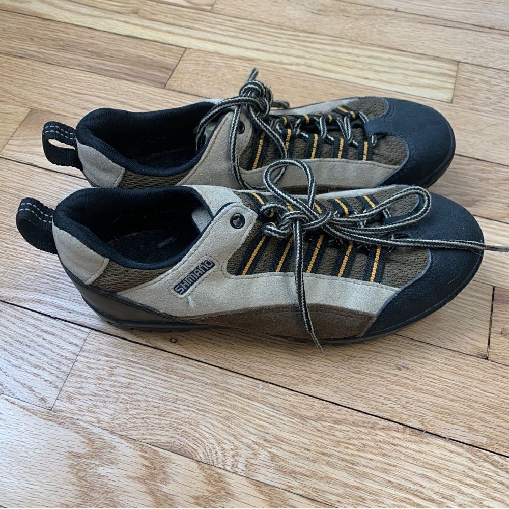 ‎Shimano men’s size 40/6.7 cycle shoes